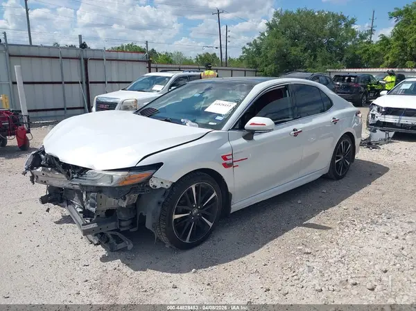 4T1B61HK5KU756840 2019 TOYOTA CAMRY - Image 2