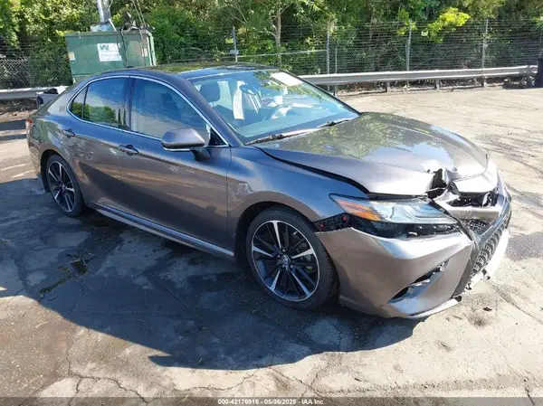 4T1B61HK5KU788378 2019 TOYOTA CAMRY - Image 1