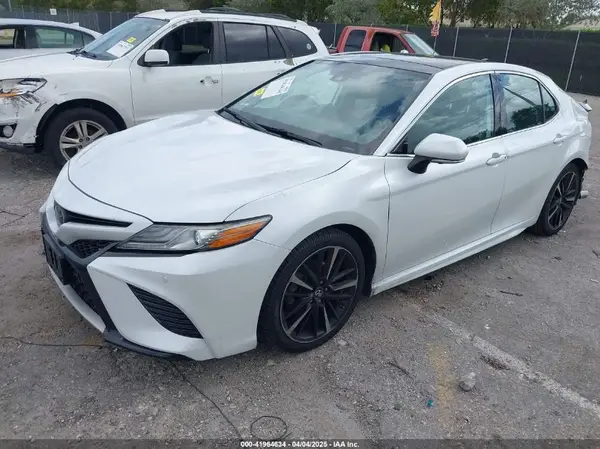 4T1B61HK5KU813375 2019 TOYOTA CAMRY - Image 2