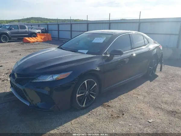 4T1B61HK5KU818379 2019 TOYOTA CAMRY - Image 2