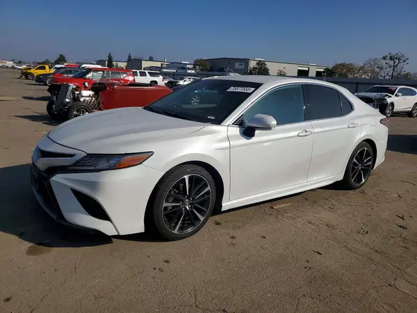 4T1B61HK5KU821735 2019 TOYOTA CAMRY - Image 1