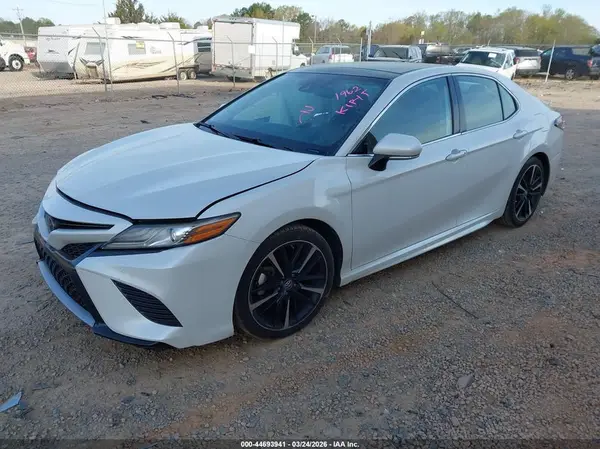 4T1B61HK5KU821962 2019 TOYOTA CAMRY - Image 2