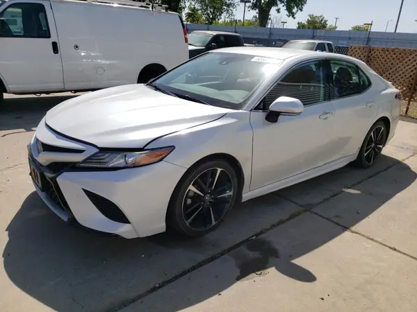 4T1B61HK5KU823954 2019 TOYOTA CAMRY - Image 1