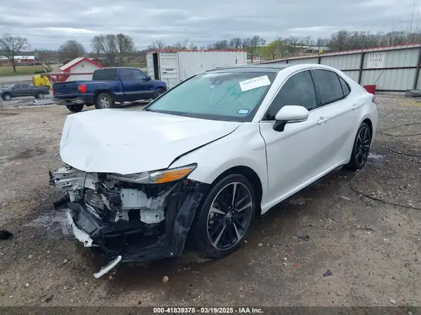 4T1B61HK5KU839734 2019 TOYOTA CAMRY - Image 2