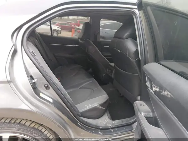 4T1B61HK6JU010573 2018 TOYOTA CAMRY - Image 8