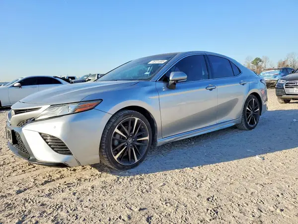 4T1B61HK6JU041287 2018 TOYOTA CAMRY - Image 1