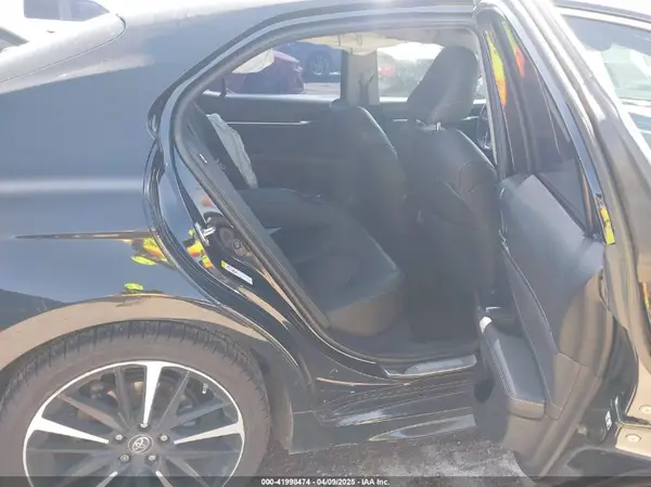 4T1B61HK6JU067324 2018 TOYOTA CAMRY - Image 8