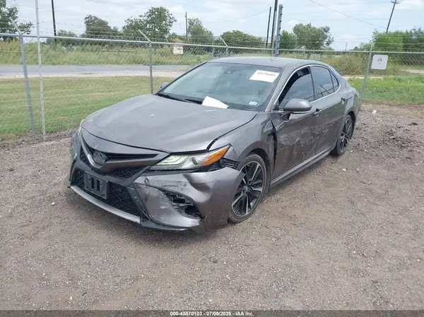 4T1B61HK6JU087315 2018 TOYOTA CAMRY - Image 2
