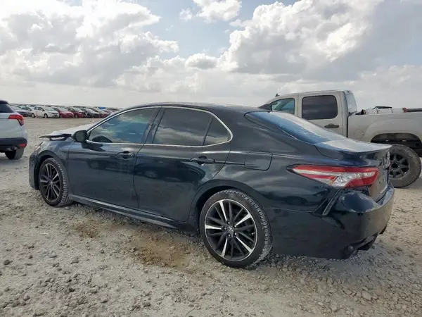4T1B61HK6JU099089 2018 TOYOTA CAMRY - Image 2