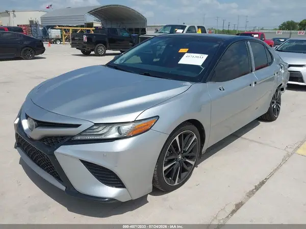 4T1B61HK6JU099125 2018 TOYOTA CAMRY - Image 2
