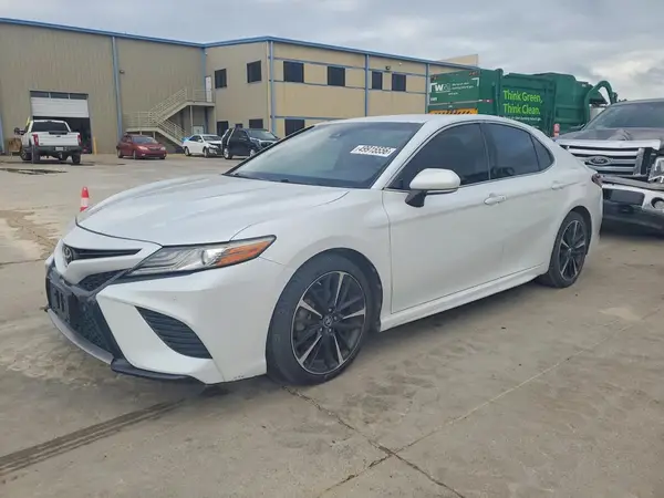 4T1B61HK6JU103027 2018 TOYOTA CAMRY - Image 1
