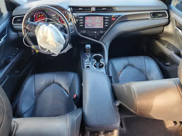 4T1B61HK6JU105862 2018 TOYOTA CAMRY - Image 8