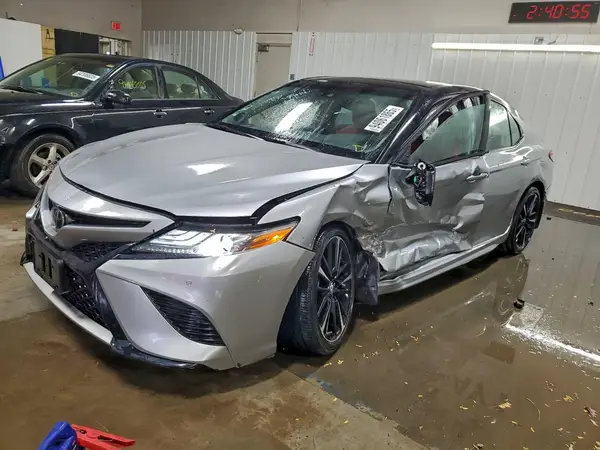 4T1B61HK6JU108325 2018 TOYOTA CAMRY - Image 1
