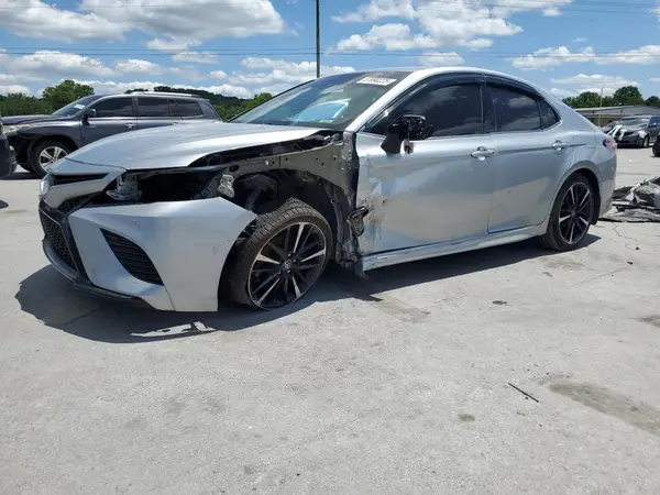 4T1B61HK6JU122094 2018 TOYOTA CAMRY - Image 1