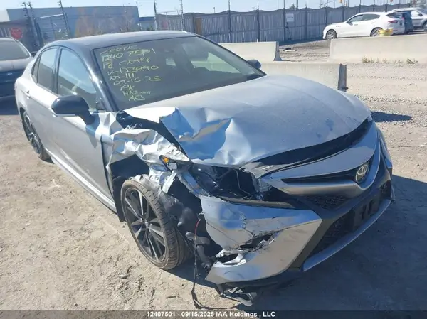 4T1B61HK6JU123990 2018 TOYOTA CAMRY - Image 1