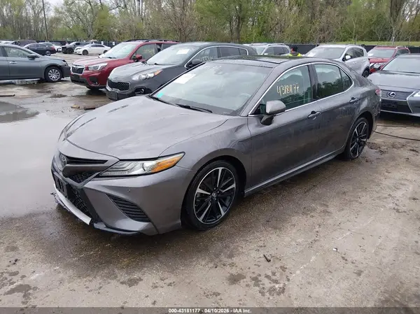 4T1B61HK6JU125979 2018 TOYOTA CAMRY - Image 2