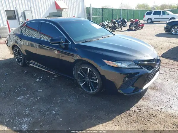 4T1B61HK6JU126016 2018 TOYOTA CAMRY - Image 1