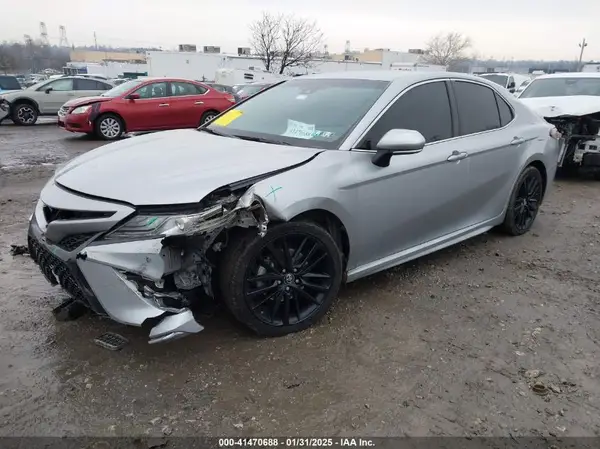 4T1B61HK6JU128610 2018 TOYOTA CAMRY - Image 2