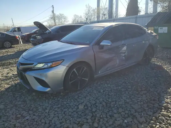 4T1B61HK6JU152194 2018 TOYOTA CAMRY - Image 1