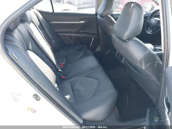 4T1B61HK6JU156097 2018 TOYOTA CAMRY - Image 8