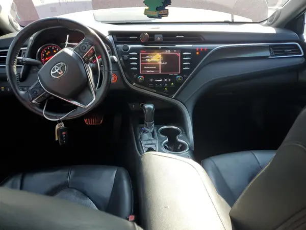 4T1B61HK6JU506943 2018 TOYOTA CAMRY - Image 8