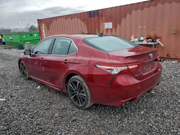 4T1B61HK6JU520616 2018 TOYOTA CAMRY - Image 2