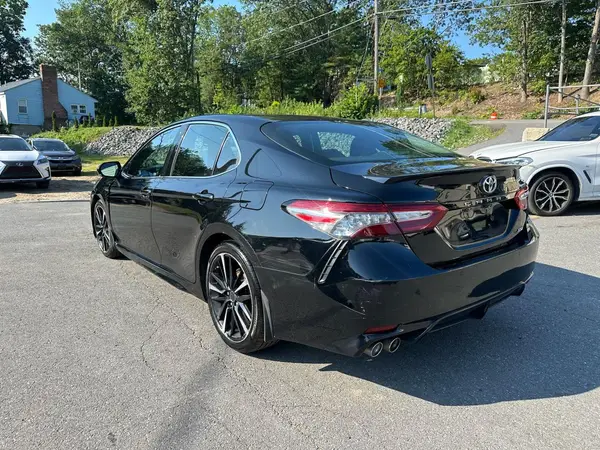 4T1B61HK6JU530160 2018 TOYOTA CAMRY - Image 2