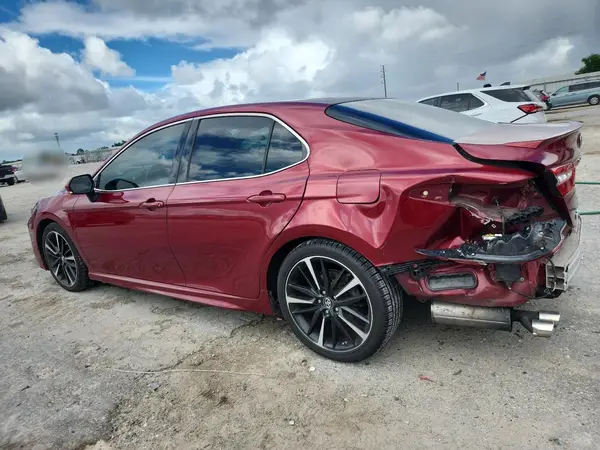4T1B61HK6JU538419 2018 TOYOTA CAMRY - Image 2