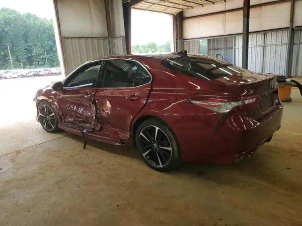 4T1B61HK6JU542809 2018 TOYOTA CAMRY - Image 2
