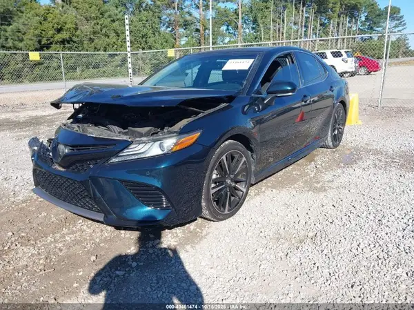 4T1B61HK6JU546830 2018 TOYOTA CAMRY - Image 2