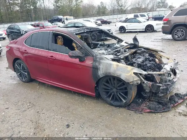 4T1B61HK6JU550845 2018 TOYOTA CAMRY - Image 1