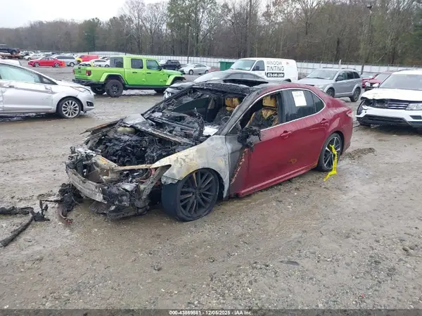 4T1B61HK6JU550845 2018 TOYOTA CAMRY - Image 2