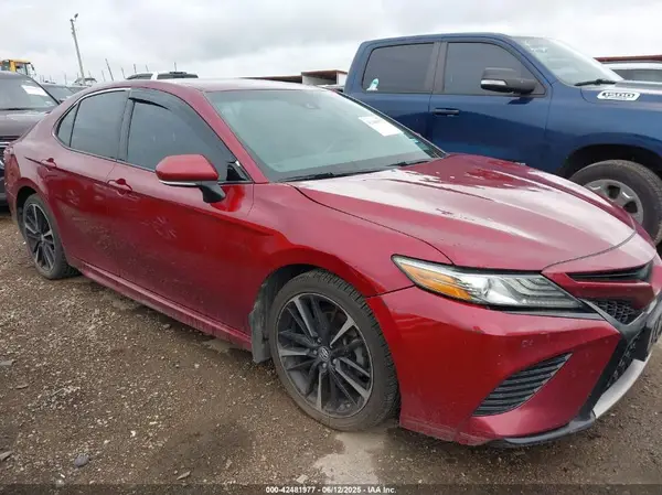 4T1B61HK6JU602619 2018 TOYOTA CAMRY - Image 1
