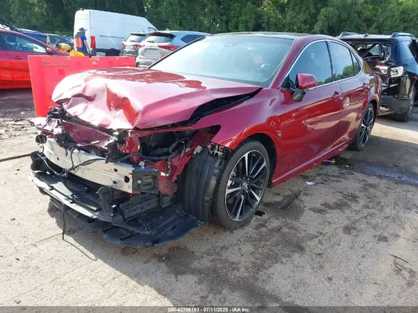4T1B61HK6JU612406 2018 TOYOTA CAMRY - Image 2