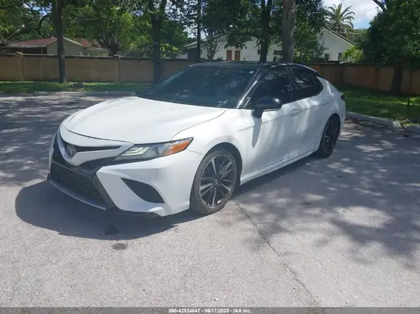 4T1B61HK6KU162080 2019 TOYOTA CAMRY - Image 2