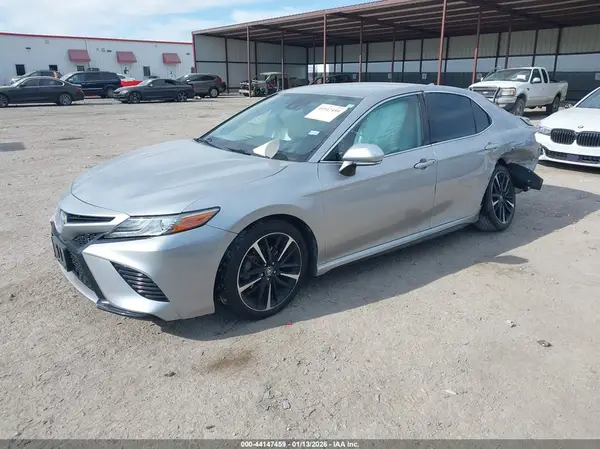 4T1B61HK6KU165240 2019 TOYOTA CAMRY - Image 2