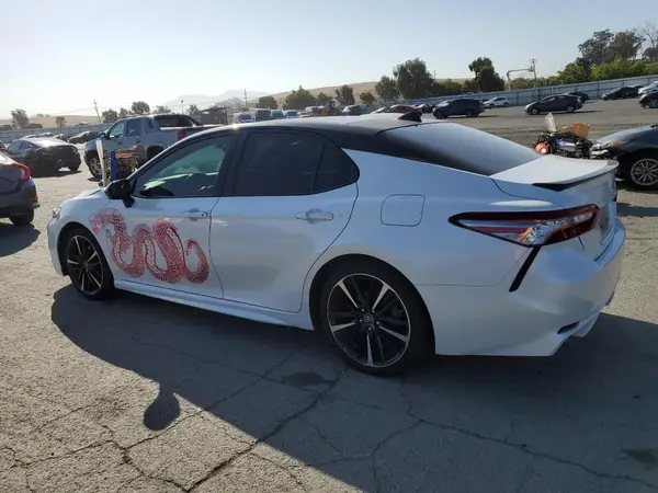 4T1B61HK6KU166372 2019 TOYOTA CAMRY - Image 2