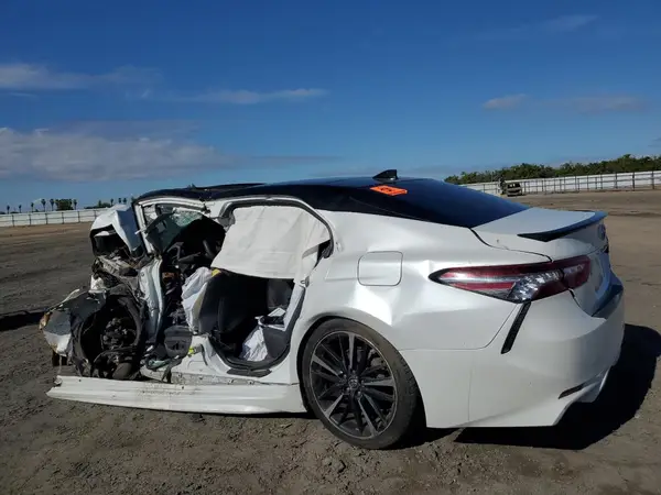 4T1B61HK6KU187349 2019 TOYOTA CAMRY - Image 2