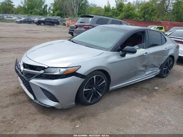 4T1B61HK6KU188744 2019 TOYOTA CAMRY - Image 2