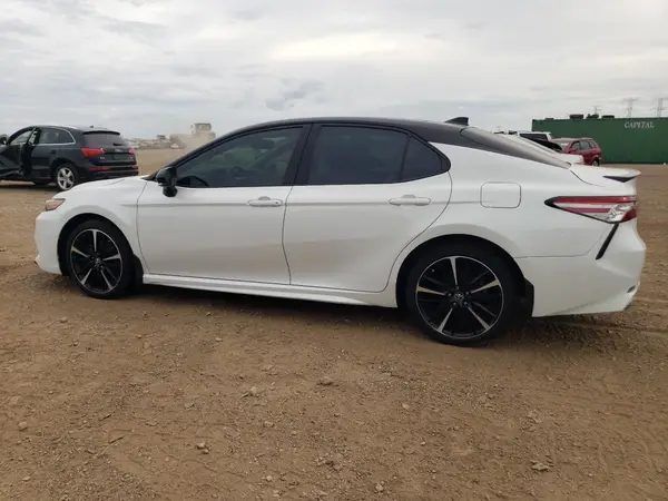 4T1B61HK6KU240468 2019 TOYOTA CAMRY - Image 2