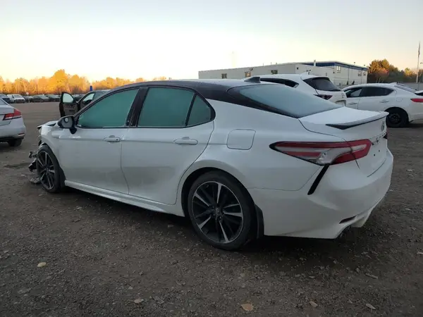4T1B61HK6KU242009 2019 TOYOTA CAMRY - Image 2