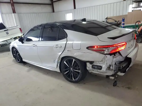 4T1B61HK6KU271414 2019 TOYOTA CAMRY - Image 2