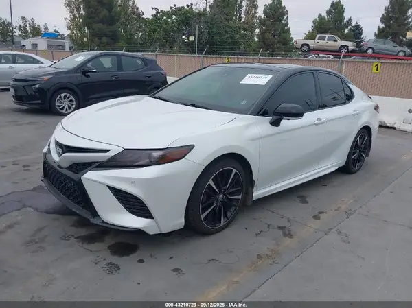 4T1B61HK6KU292814 2019 TOYOTA CAMRY - Image 2