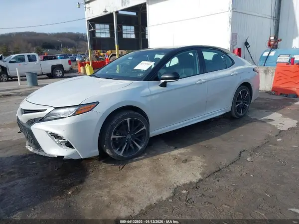 4T1B61HK6KU297009 2019 TOYOTA CAMRY - Image 2