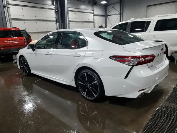 4T1B61HK6KU299505 2019 TOYOTA CAMRY - Image 2