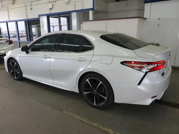 4T1B61HK6KU681307 2019 TOYOTA CAMRY - Image 2