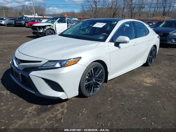 4T1B61HK6KU742901 2019 TOYOTA CAMRY - Image 2