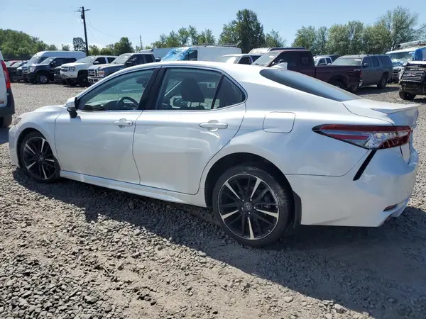 4T1B61HK6KU745720 2019 TOYOTA CAMRY - Image 2