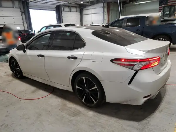 4T1B61HK6KU782041 2019 TOYOTA CAMRY - Image 2