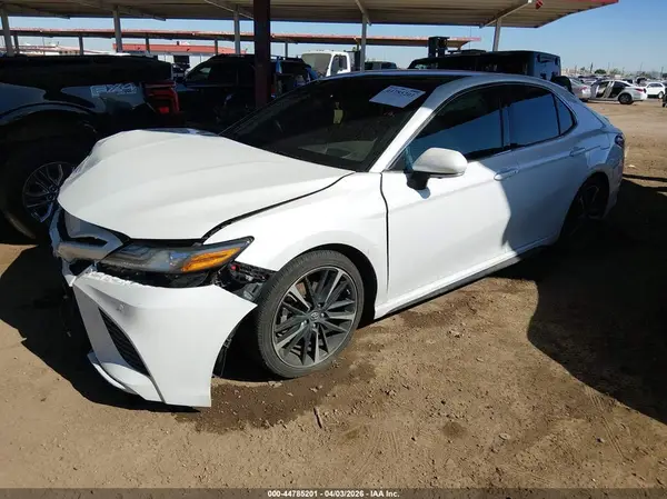 4T1B61HK6KU782105 2019 TOYOTA CAMRY - Image 2